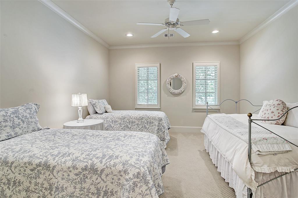 8406 2 Raylin Drive, Spring Valley Village, Texas 77055, 4 Bedrooms Bedrooms, 9 Rooms Rooms,3 BathroomsBathrooms,Single-family,For Sale,Raylin,72648337