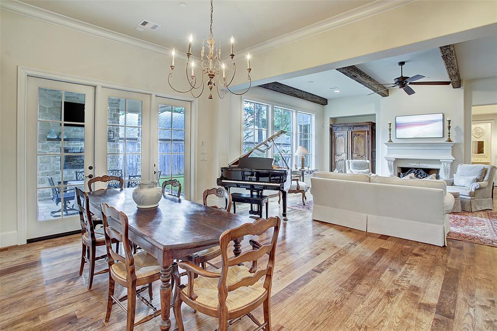 8406 2 Raylin Drive, Spring Valley Village, Texas 77055, 4 Bedrooms Bedrooms, 9 Rooms Rooms,3 BathroomsBathrooms,Single-family,For Sale,Raylin,72648337