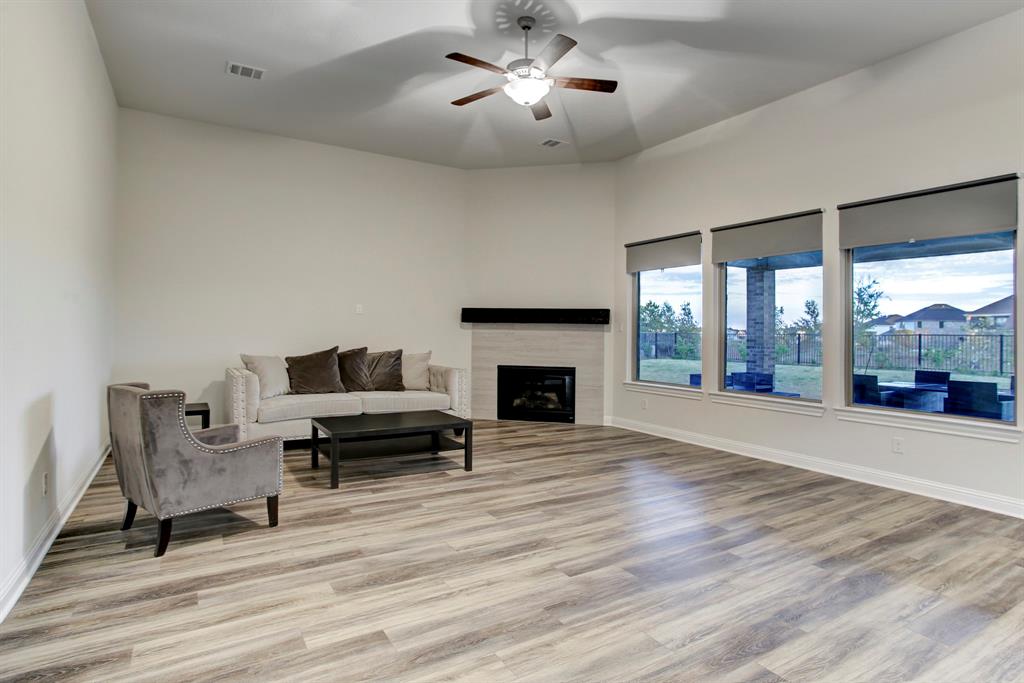 1307 2 Windy Thicket Lane, Katy, Texas 77494, 4 Bedrooms Bedrooms, 7 Rooms Rooms,4 BathroomsBathrooms,Single-family,For Sale,Windy Thicket,55986998