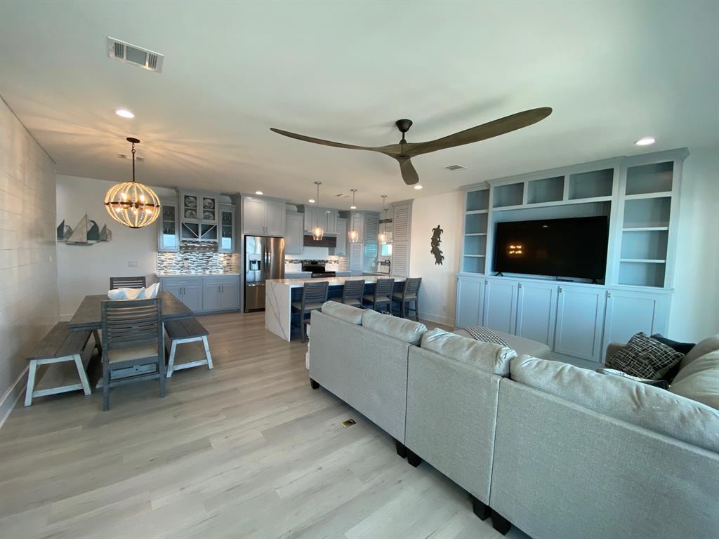 2798 2 Tradewind Lane, Crystal Beach, Texas 77650, 3 Bedrooms Bedrooms, 6 Rooms Rooms,2 BathroomsBathrooms,Single-family,For Sale,Tradewind,73835627