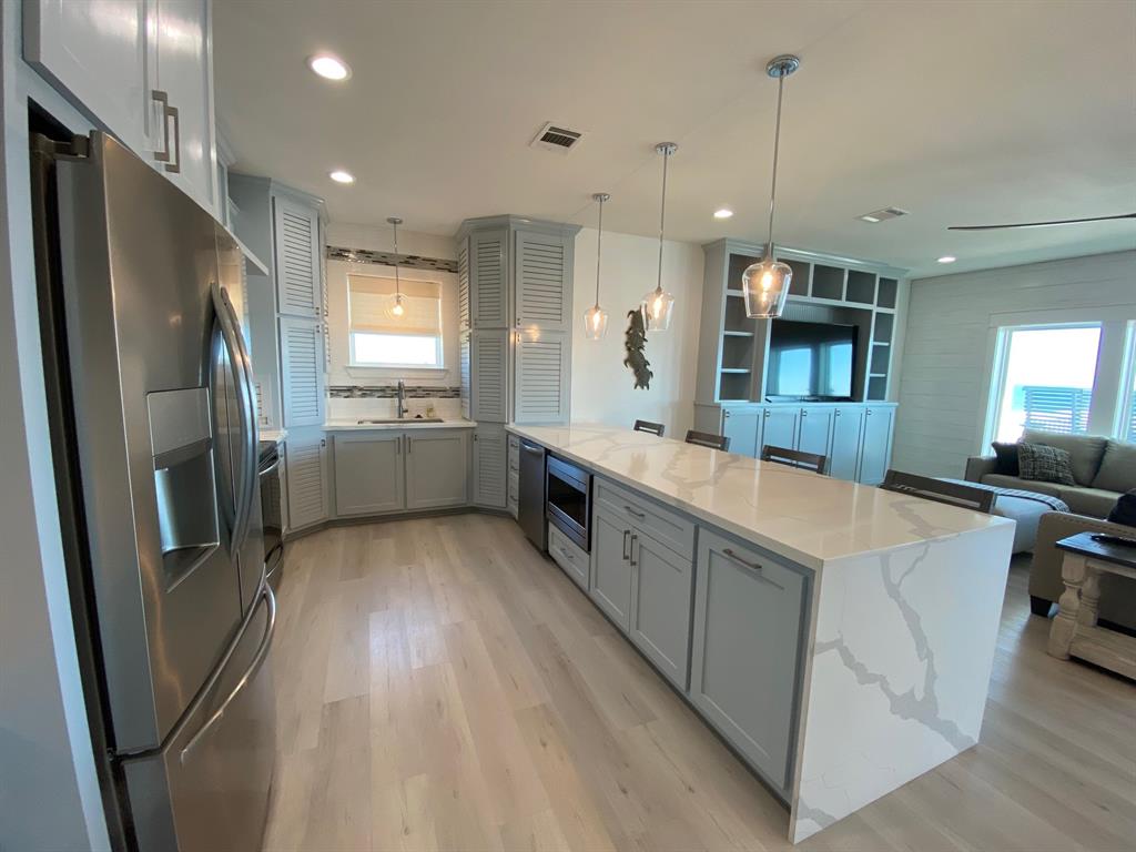 2798 2 Tradewind Lane, Crystal Beach, Texas 77650, 3 Bedrooms Bedrooms, 6 Rooms Rooms,2 BathroomsBathrooms,Single-family,For Sale,Tradewind,73835627