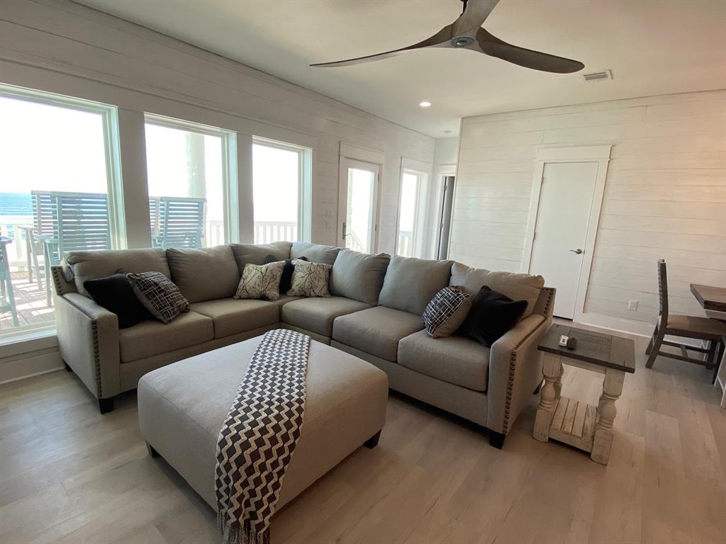 2798 2 Tradewind Lane, Crystal Beach, Texas 77650, 3 Bedrooms Bedrooms, 6 Rooms Rooms,2 BathroomsBathrooms,Single-family,For Sale,Tradewind,73835627
