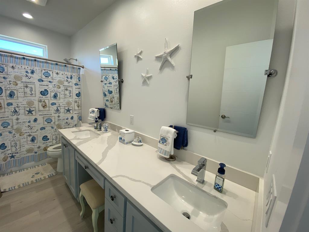 2798 2 Tradewind Lane, Crystal Beach, Texas 77650, 3 Bedrooms Bedrooms, 6 Rooms Rooms,2 BathroomsBathrooms,Single-family,For Sale,Tradewind,73835627