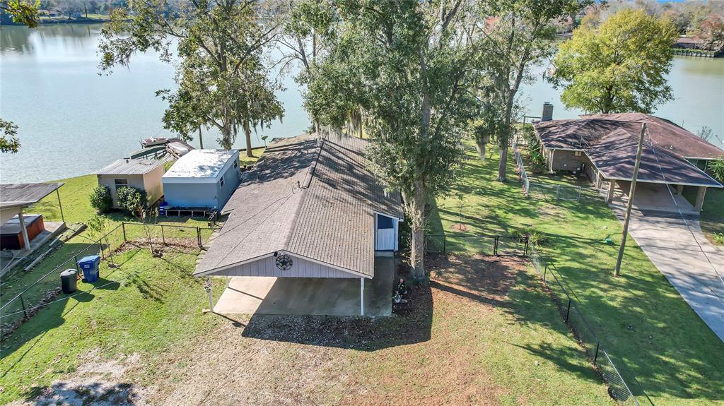 438 E Taylor Lake Circle