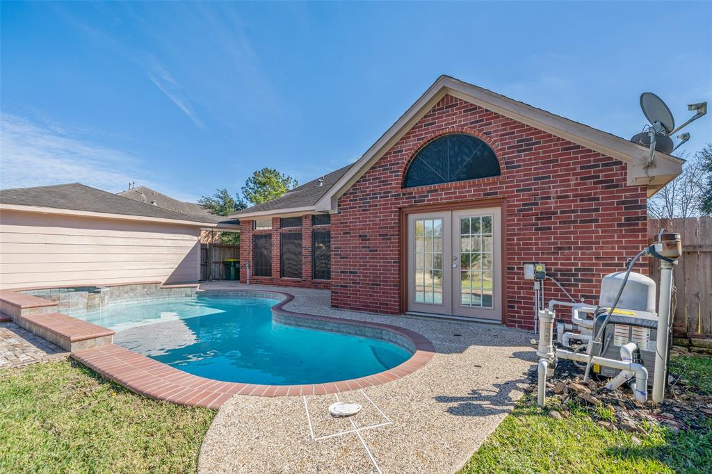 2604 2 Briarglen Drive, Pearland, Texas 77581, 4 Bedrooms Bedrooms, 4 Rooms Rooms,3 BathroomsBathrooms,Single-family,For Sale,Briarglen,19052202