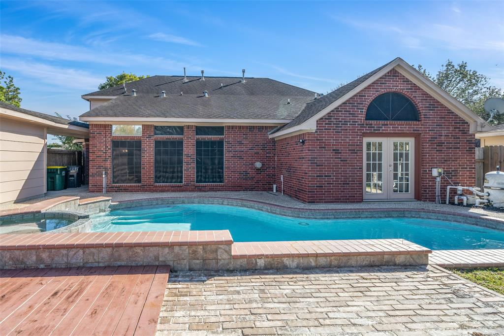 2604 2 Briarglen Drive, Pearland, Texas 77581, 4 Bedrooms Bedrooms, 4 Rooms Rooms,3 BathroomsBathrooms,Single-family,For Sale,Briarglen,19052202