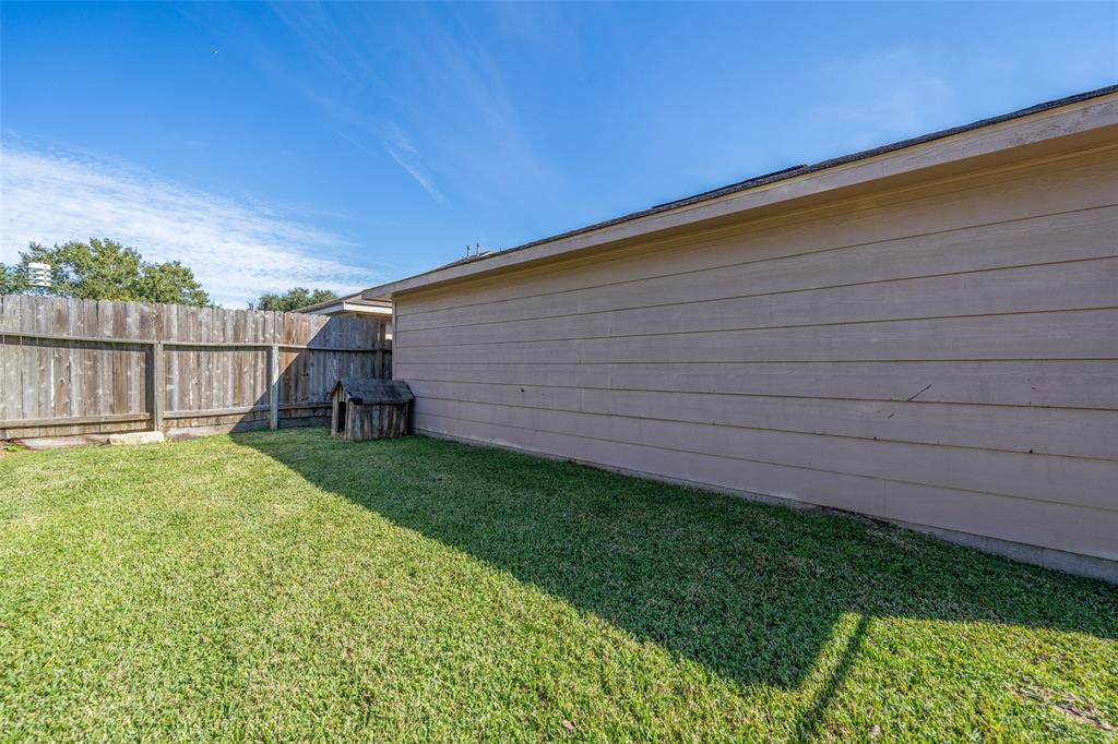 2604 2 Briarglen Drive, Pearland, Texas 77581, 4 Bedrooms Bedrooms, 4 Rooms Rooms,3 BathroomsBathrooms,Single-family,For Sale,Briarglen,19052202