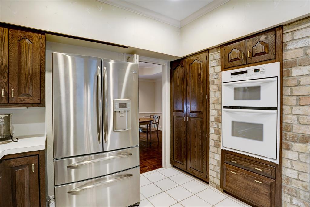 11747 2 Taylorcrest Road, Bunker Hill Village, Texas 77024, 5 Bedrooms Bedrooms, 14 Rooms Rooms,3 BathroomsBathrooms,Single-family,For Sale,Taylorcrest,69152921