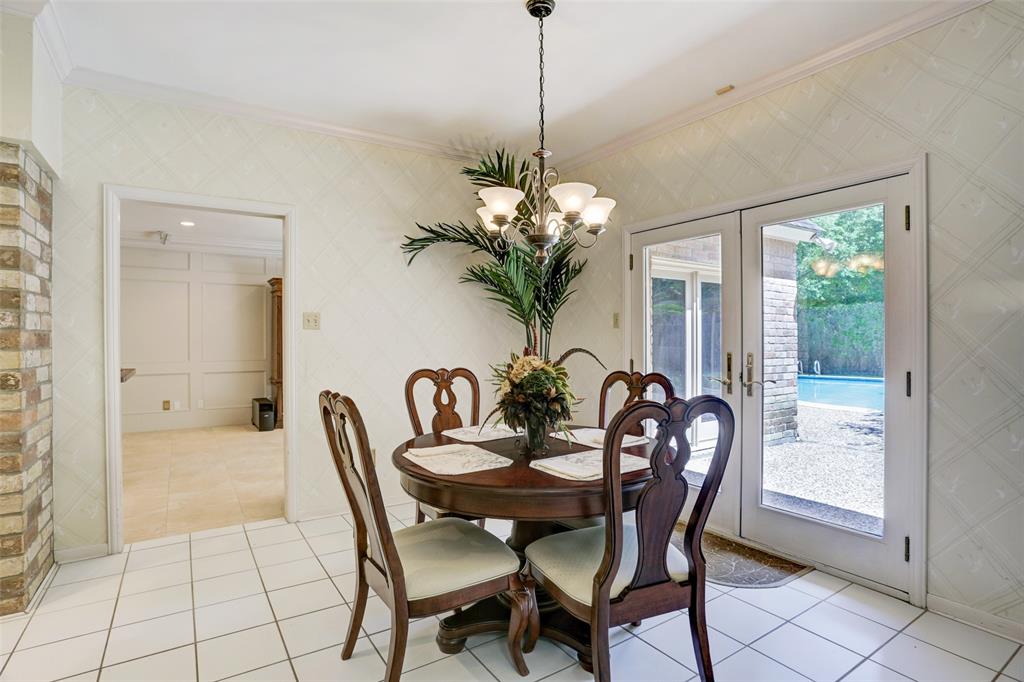 11747 2 Taylorcrest Road, Bunker Hill Village, Texas 77024, 5 Bedrooms Bedrooms, 14 Rooms Rooms,3 BathroomsBathrooms,Single-family,For Sale,Taylorcrest,69152921