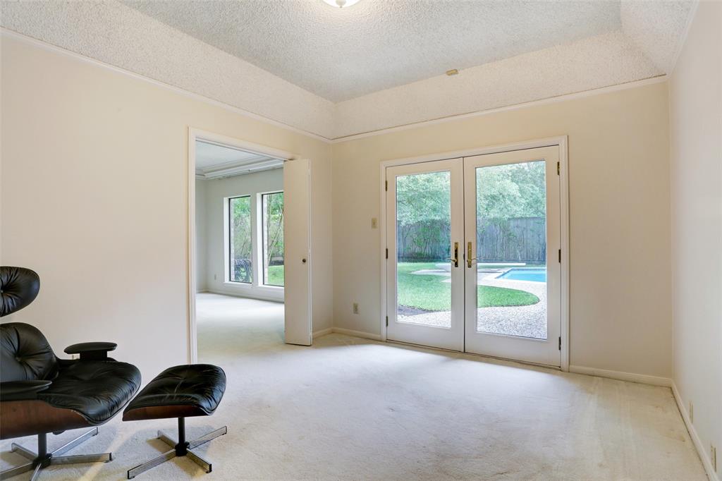 11747 2 Taylorcrest Road, Bunker Hill Village, Texas 77024, 5 Bedrooms Bedrooms, 14 Rooms Rooms,3 BathroomsBathrooms,Single-family,For Sale,Taylorcrest,69152921