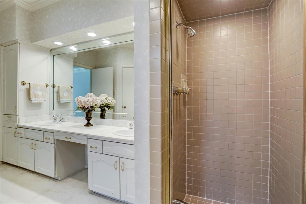 11747 2 Taylorcrest Road, Bunker Hill Village, Texas 77024, 5 Bedrooms Bedrooms, 14 Rooms Rooms,3 BathroomsBathrooms,Single-family,For Sale,Taylorcrest,69152921