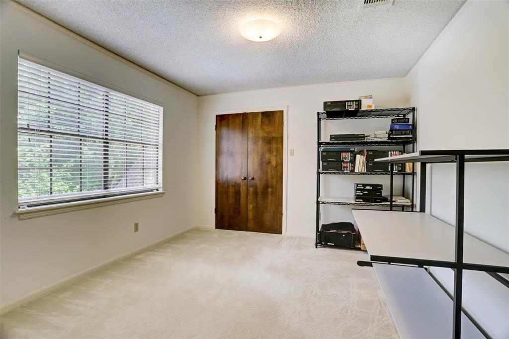 11747 2 Taylorcrest Road, Bunker Hill Village, Texas 77024, 5 Bedrooms Bedrooms, 14 Rooms Rooms,3 BathroomsBathrooms,Single-family,For Sale,Taylorcrest,69152921