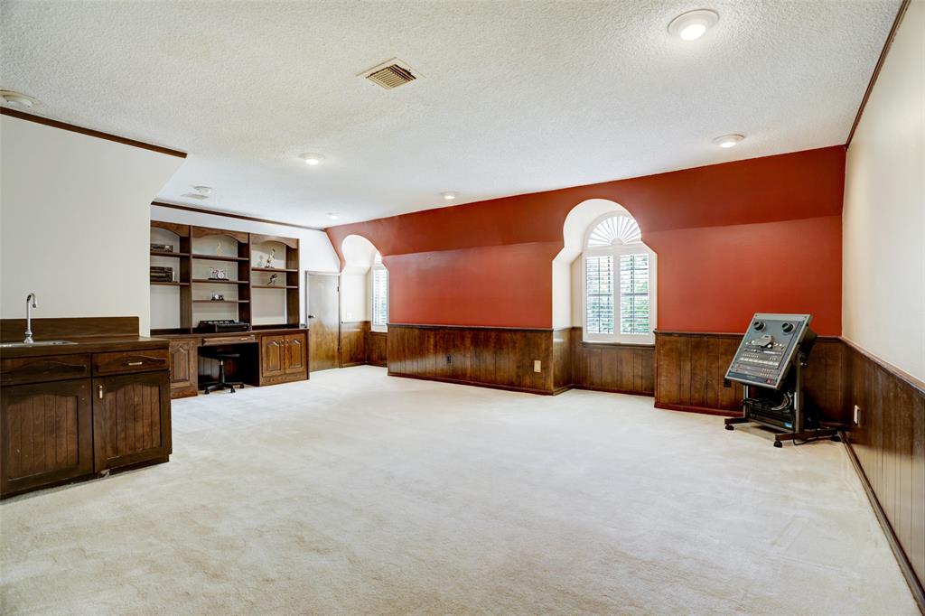 11747 2 Taylorcrest Road, Bunker Hill Village, Texas 77024, 5 Bedrooms Bedrooms, 14 Rooms Rooms,3 BathroomsBathrooms,Single-family,For Sale,Taylorcrest,69152921
