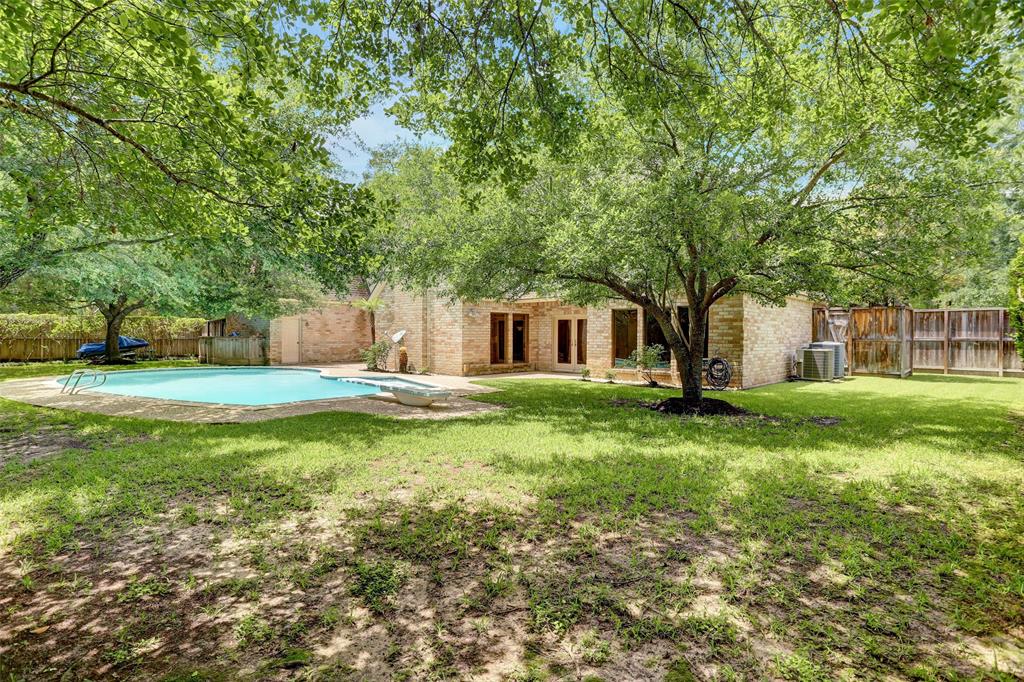 11747 2 Taylorcrest Road, Bunker Hill Village, Texas 77024, 5 Bedrooms Bedrooms, 14 Rooms Rooms,3 BathroomsBathrooms,Single-family,For Sale,Taylorcrest,69152921