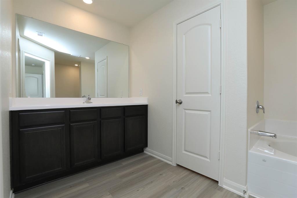 21334 2 Rachel Manor Drive, Hockley, Texas 77447, 3 Bedrooms Bedrooms, 8 Rooms Rooms,2 BathroomsBathrooms,Single-family,For Sale,Rachel Manor,82366905
