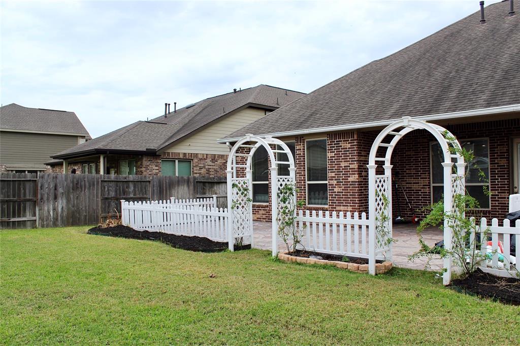 1921 2 Copper Knoll Court, Pearland, Texas 77089, 4 Bedrooms Bedrooms, 11 Rooms Rooms,3 BathroomsBathrooms,Single-family,For Sale,Copper Knoll,88946978
