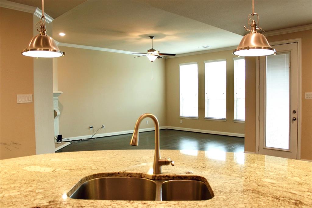 1921 2 Copper Knoll Court, Pearland, Texas 77089, 4 Bedrooms Bedrooms, 11 Rooms Rooms,3 BathroomsBathrooms,Single-family,For Sale,Copper Knoll,88946978