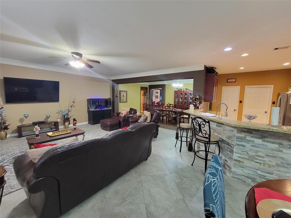 20427 2 Jasmine Leaf Trail, Humble, Texas 77338, 5 Bedrooms Bedrooms, 17 Rooms Rooms,3 BathroomsBathrooms,Single-family,For Sale,Jasmine Leaf,71844242