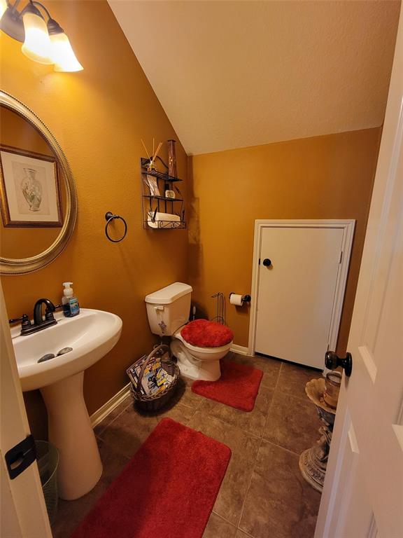 20427 2 Jasmine Leaf Trail, Humble, Texas 77338, 5 Bedrooms Bedrooms, 17 Rooms Rooms,3 BathroomsBathrooms,Single-family,For Sale,Jasmine Leaf,71844242