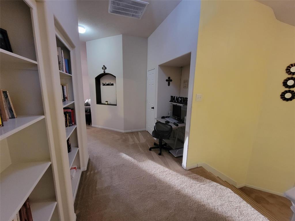 20427 2 Jasmine Leaf Trail, Humble, Texas 77338, 5 Bedrooms Bedrooms, 17 Rooms Rooms,3 BathroomsBathrooms,Single-family,For Sale,Jasmine Leaf,71844242