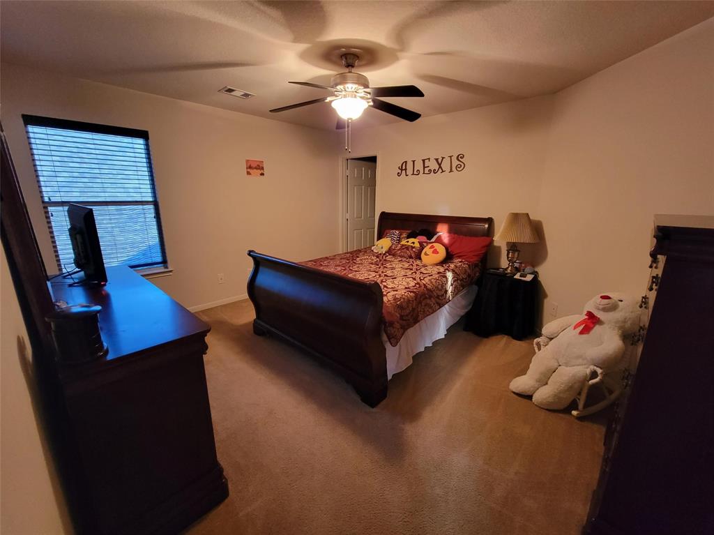20427 2 Jasmine Leaf Trail, Humble, Texas 77338, 5 Bedrooms Bedrooms, 17 Rooms Rooms,3 BathroomsBathrooms,Single-family,For Sale,Jasmine Leaf,71844242