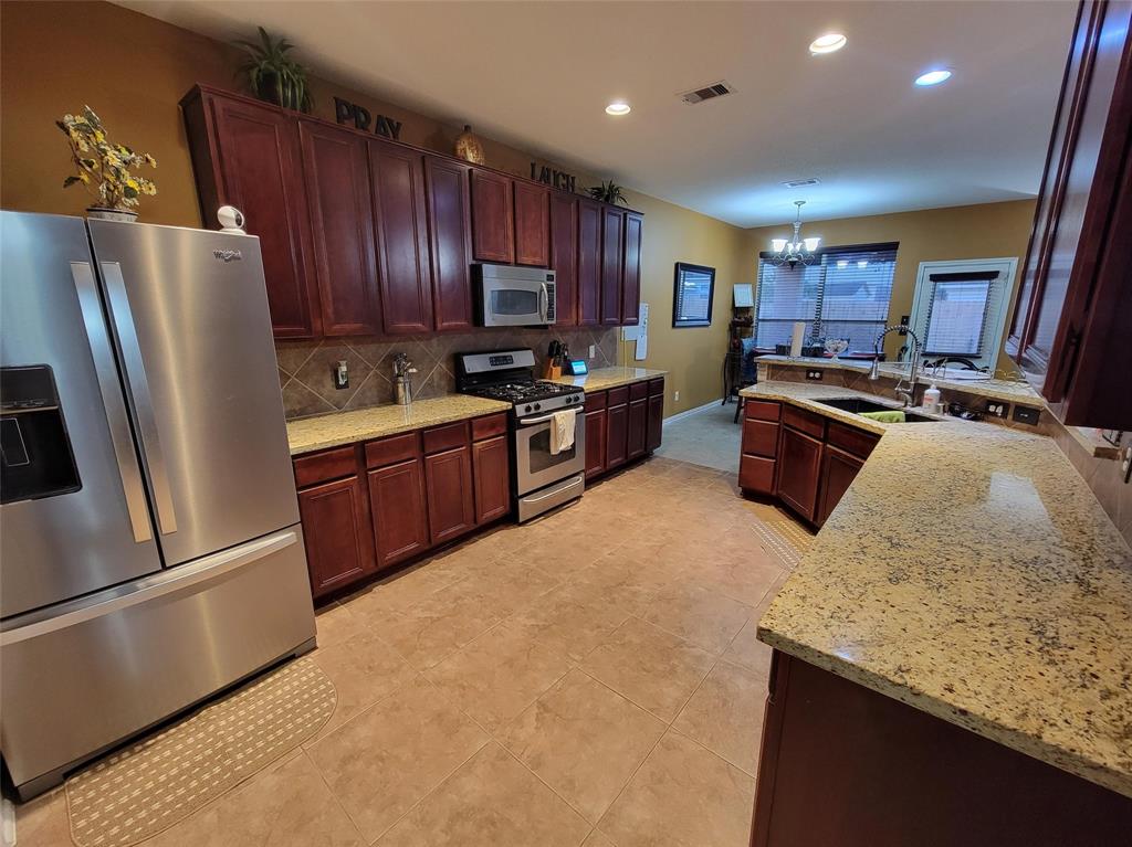 20427 2 Jasmine Leaf Trail, Humble, Texas 77338, 5 Bedrooms Bedrooms, 17 Rooms Rooms,3 BathroomsBathrooms,Single-family,For Sale,Jasmine Leaf,71844242