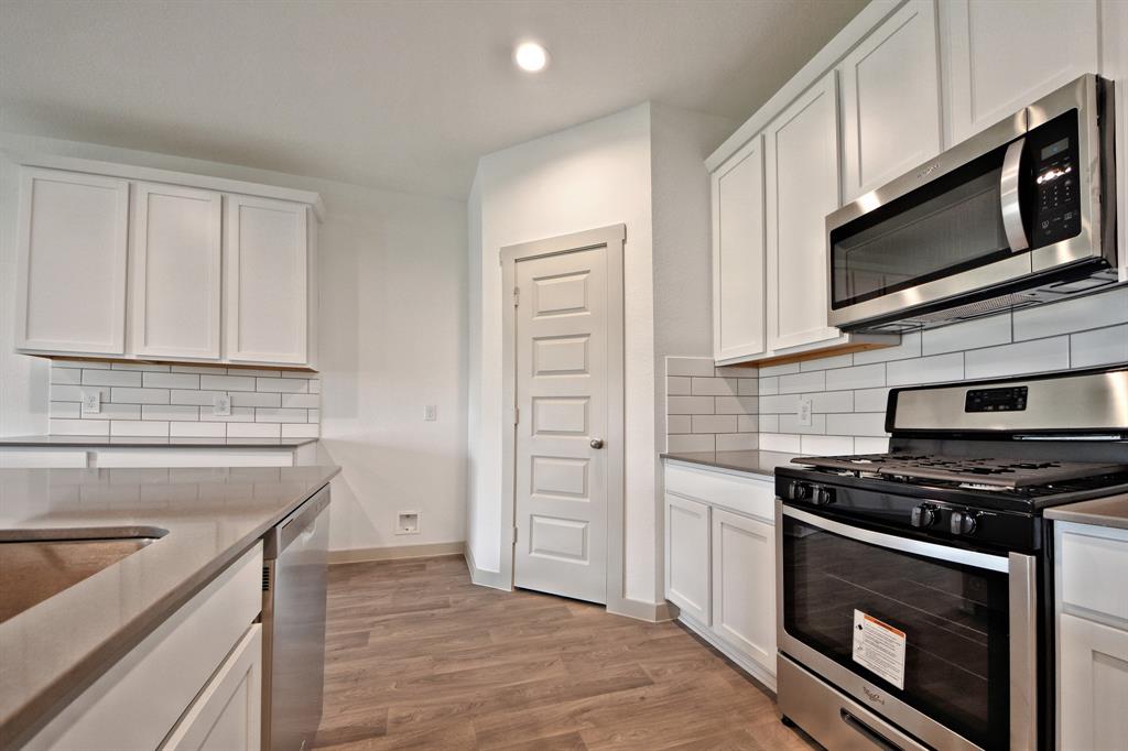 8223 2 Buck Lane, Rosharon, Texas 77583, 4 Bedrooms Bedrooms, 13 Rooms Rooms,3 BathroomsBathrooms,Single-family,For Sale,Buck,63837442