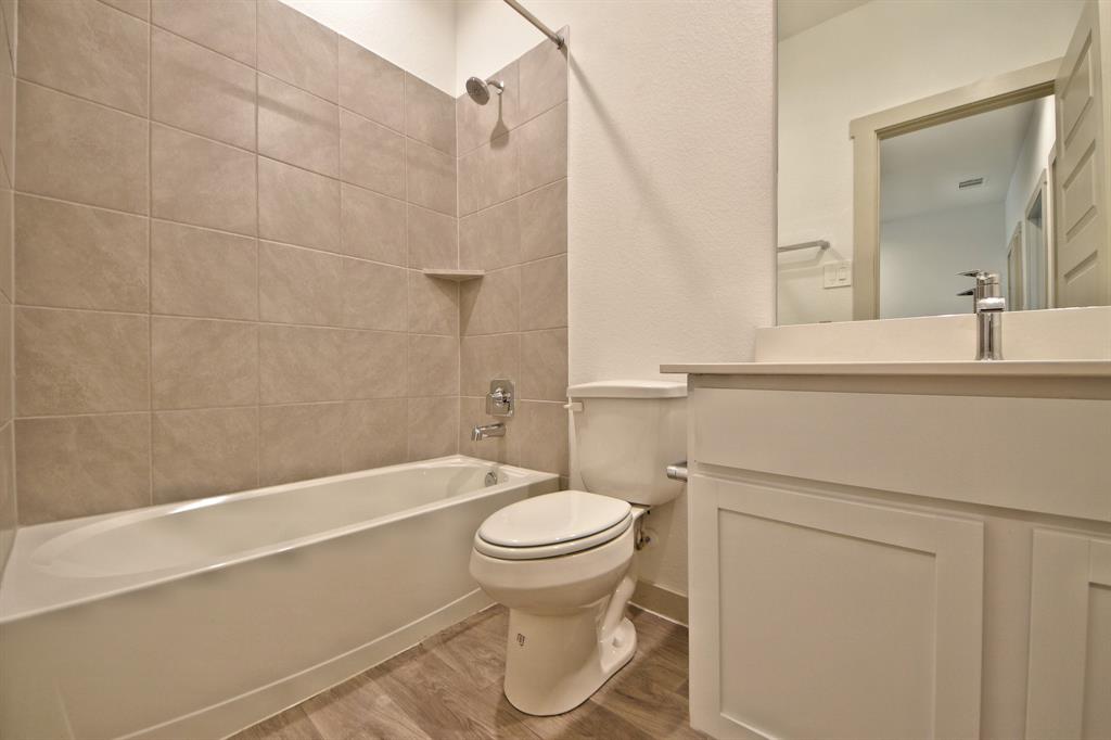 8223 2 Buck Lane, Rosharon, Texas 77583, 4 Bedrooms Bedrooms, 13 Rooms Rooms,3 BathroomsBathrooms,Single-family,For Sale,Buck,63837442