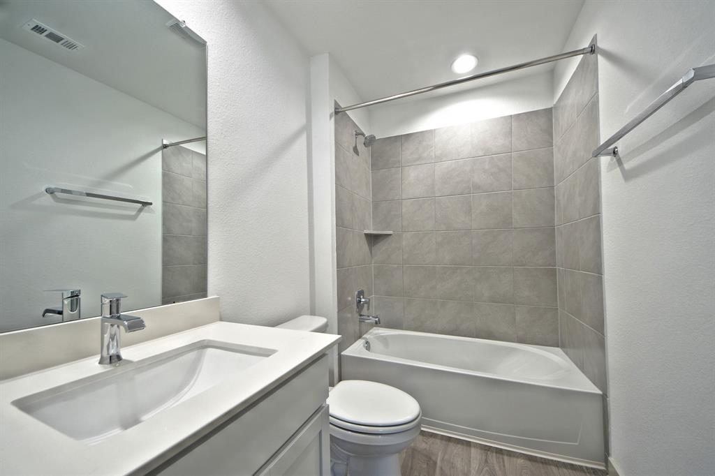 8223 2 Buck Lane, Rosharon, Texas 77583, 4 Bedrooms Bedrooms, 13 Rooms Rooms,3 BathroomsBathrooms,Single-family,For Sale,Buck,63837442