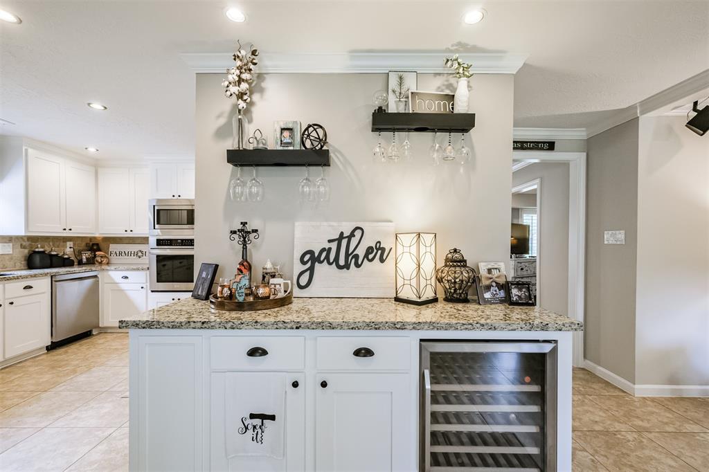 11715 2 Glenway Drive, Houston, Texas 77070, 4 Bedrooms Bedrooms, 4 Rooms Rooms,2 BathroomsBathrooms,Single-family,For Sale,Glenway,84213392