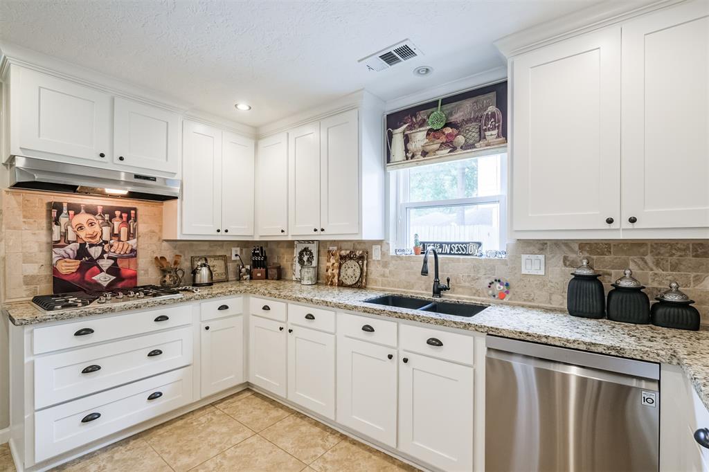 11715 2 Glenway Drive, Houston, Texas 77070, 4 Bedrooms Bedrooms, 4 Rooms Rooms,2 BathroomsBathrooms,Single-family,For Sale,Glenway,84213392