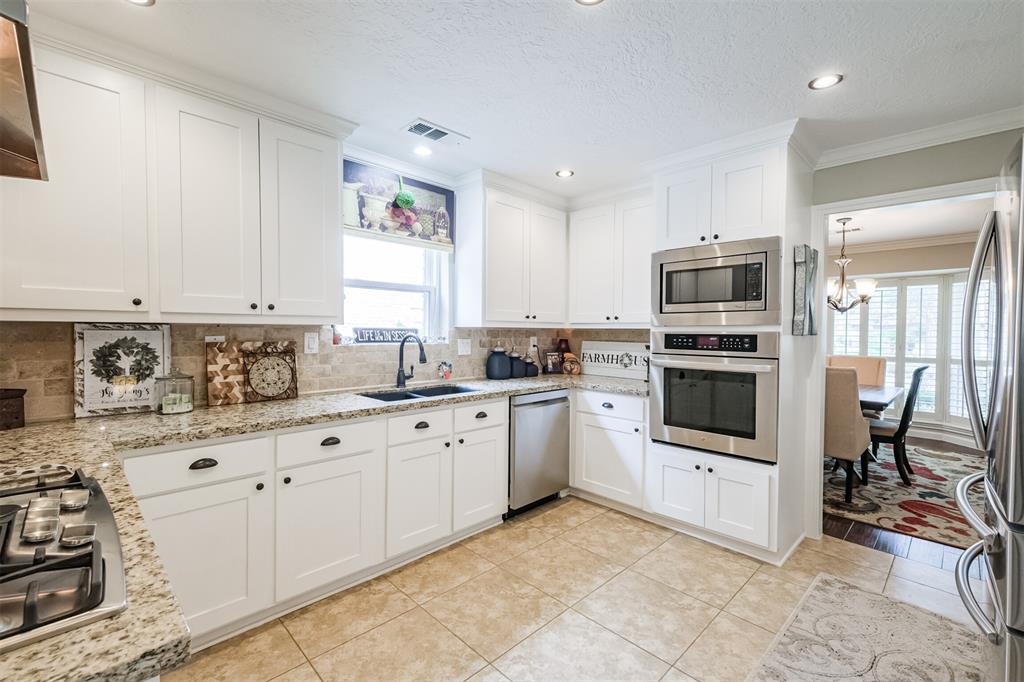 11715 2 Glenway Drive, Houston, Texas 77070, 4 Bedrooms Bedrooms, 4 Rooms Rooms,2 BathroomsBathrooms,Single-family,For Sale,Glenway,84213392