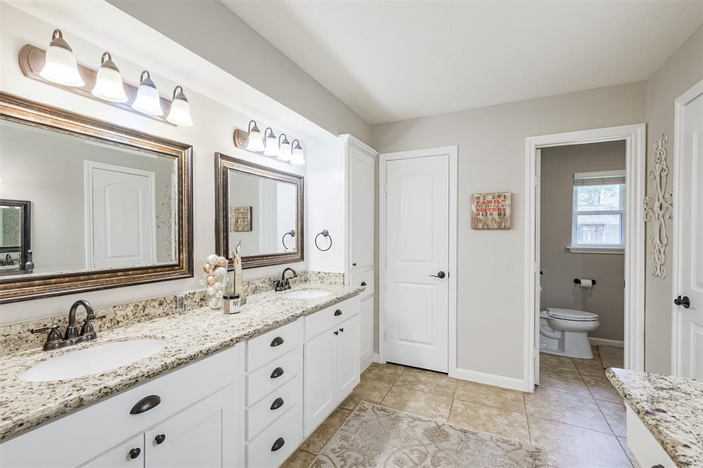 11715 2 Glenway Drive, Houston, Texas 77070, 4 Bedrooms Bedrooms, 4 Rooms Rooms,2 BathroomsBathrooms,Single-family,For Sale,Glenway,84213392