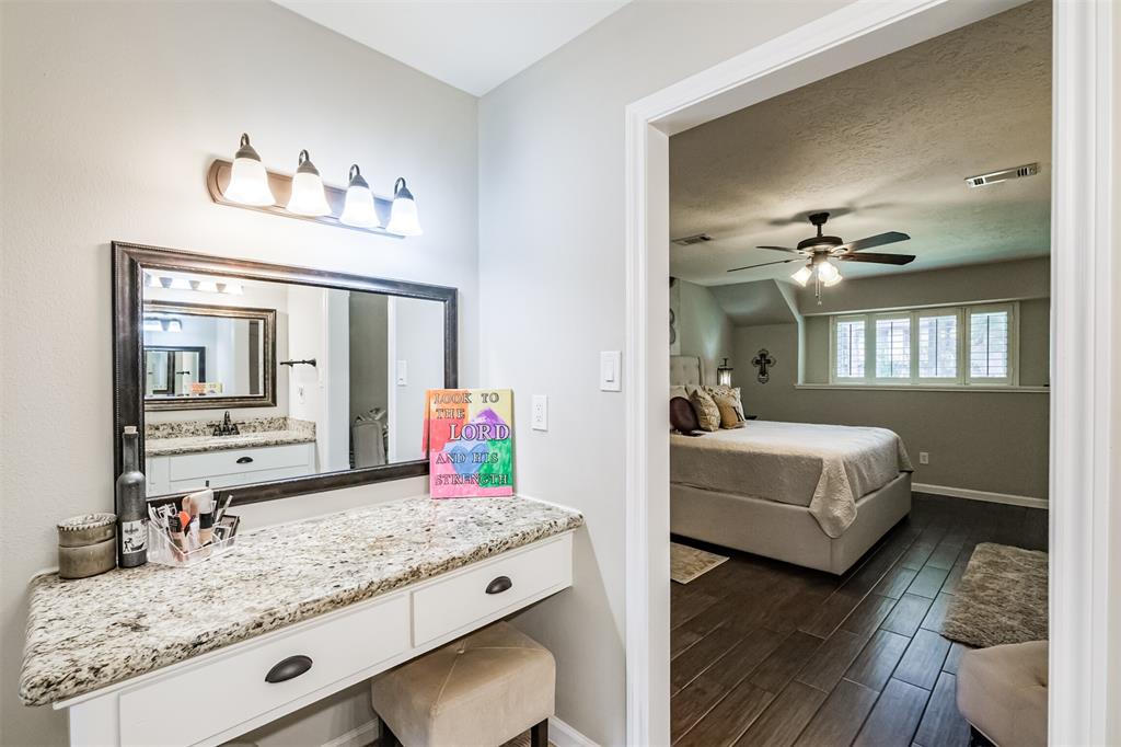 11715 2 Glenway Drive, Houston, Texas 77070, 4 Bedrooms Bedrooms, 4 Rooms Rooms,2 BathroomsBathrooms,Single-family,For Sale,Glenway,84213392
