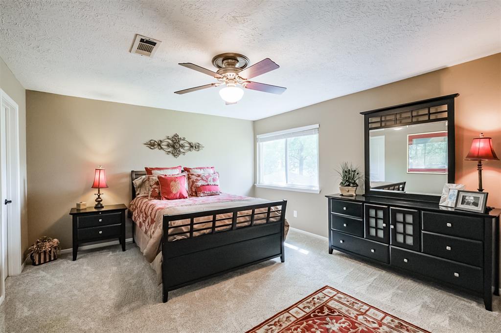 11715 2 Glenway Drive, Houston, Texas 77070, 4 Bedrooms Bedrooms, 4 Rooms Rooms,2 BathroomsBathrooms,Single-family,For Sale,Glenway,84213392