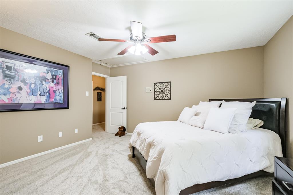 11715 2 Glenway Drive, Houston, Texas 77070, 4 Bedrooms Bedrooms, 4 Rooms Rooms,2 BathroomsBathrooms,Single-family,For Sale,Glenway,84213392