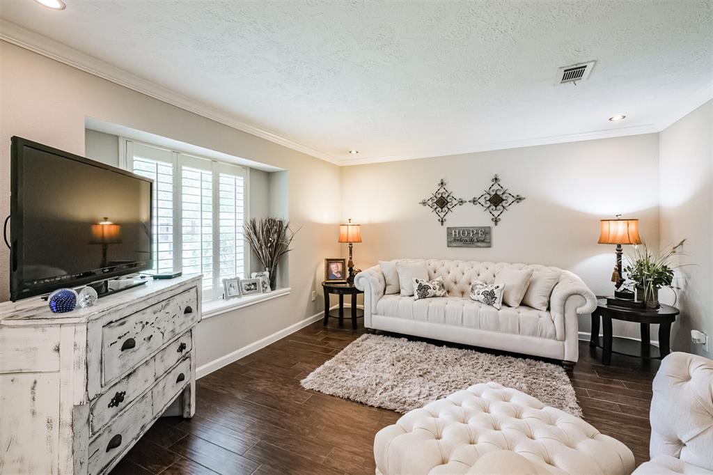 11715 2 Glenway Drive, Houston, Texas 77070, 4 Bedrooms Bedrooms, 4 Rooms Rooms,2 BathroomsBathrooms,Single-family,For Sale,Glenway,84213392