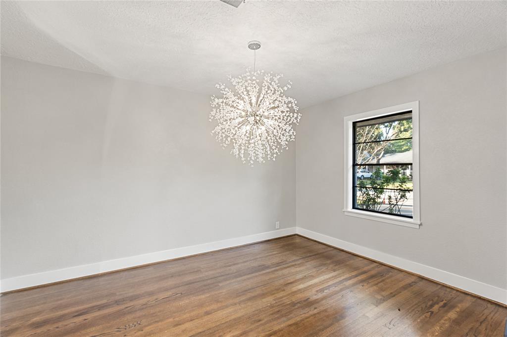 6423 1 Pineshade Lane, Houston, Texas 77008, 3 Bedrooms Bedrooms, 6 Rooms Rooms,2 BathroomsBathrooms,Single-family,For Sale,Pineshade,86186305