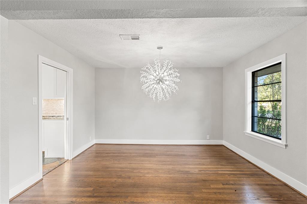 6423 1 Pineshade Lane, Houston, Texas 77008, 3 Bedrooms Bedrooms, 6 Rooms Rooms,2 BathroomsBathrooms,Single-family,For Sale,Pineshade,86186305
