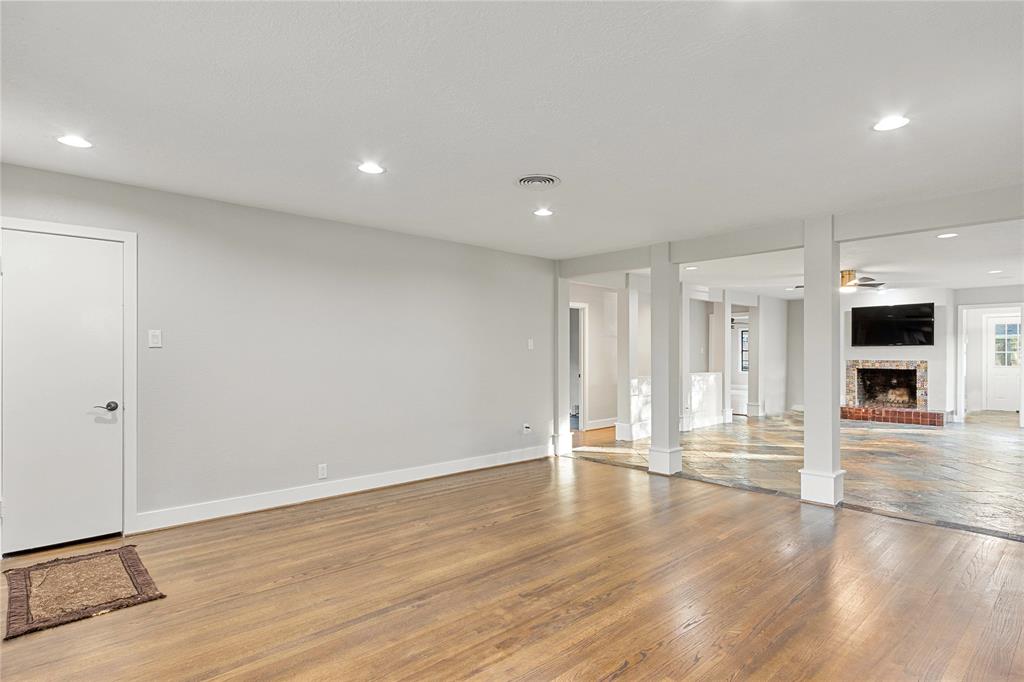 6423 1 Pineshade Lane, Houston, Texas 77008, 3 Bedrooms Bedrooms, 6 Rooms Rooms,2 BathroomsBathrooms,Single-family,For Sale,Pineshade,86186305