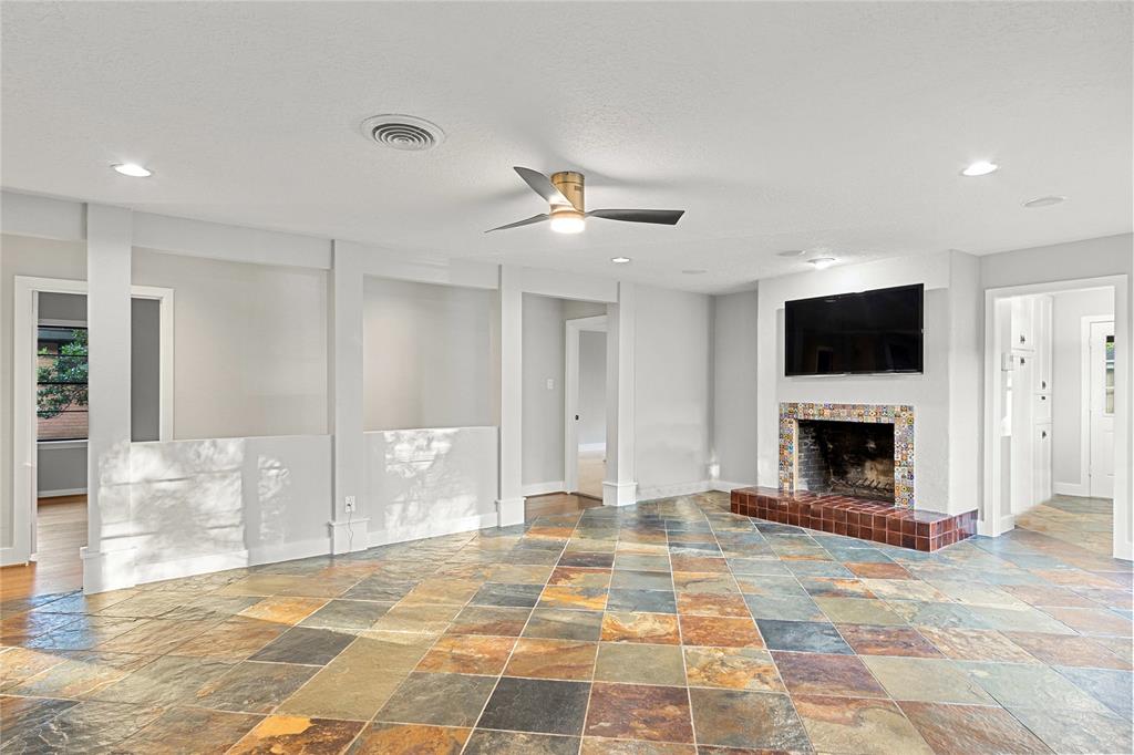 6423 1 Pineshade Lane, Houston, Texas 77008, 3 Bedrooms Bedrooms, 6 Rooms Rooms,2 BathroomsBathrooms,Single-family,For Sale,Pineshade,86186305