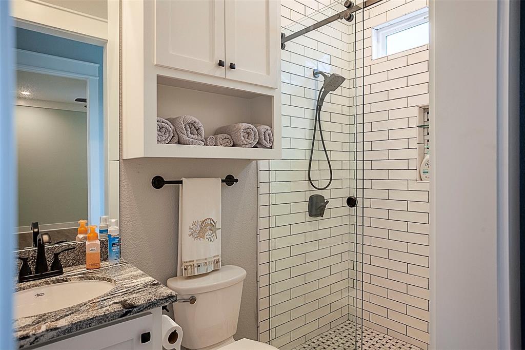 1985 1 Calypso, Crystal Beach, Texas 77650, 3 Bedrooms Bedrooms, 6 Rooms Rooms,3 BathroomsBathrooms,Single-family,For Sale,Calypso,64582187