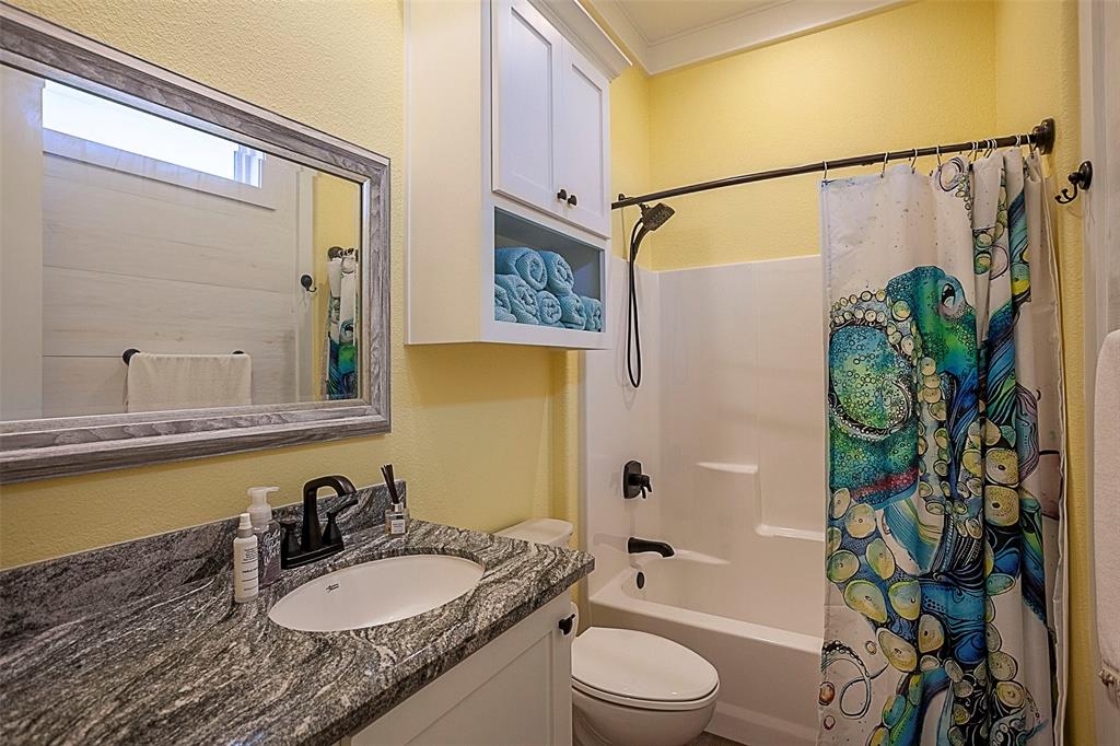 1985 1 Calypso, Crystal Beach, Texas 77650, 3 Bedrooms Bedrooms, 6 Rooms Rooms,3 BathroomsBathrooms,Single-family,For Sale,Calypso,64582187