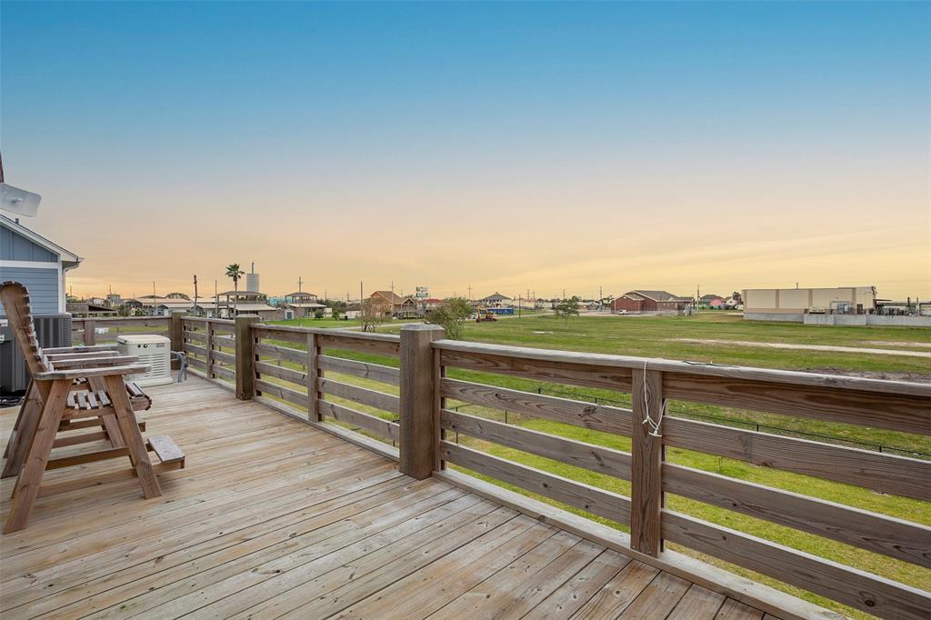 1985 1 Calypso, Crystal Beach, Texas 77650, 3 Bedrooms Bedrooms, 6 Rooms Rooms,3 BathroomsBathrooms,Single-family,For Sale,Calypso,64582187