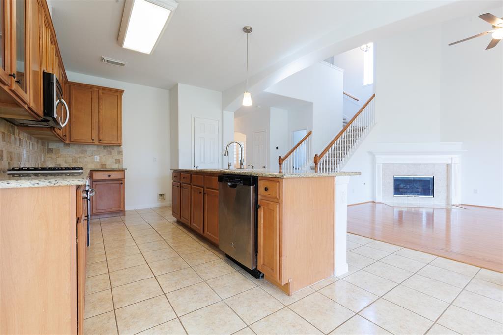 11406 2 Easton Springs Drive, Pearland, Texas 77584, 4 Bedrooms Bedrooms, 8 Rooms Rooms,3 BathroomsBathrooms,Single-family,For Sale,Easton Springs,57056318