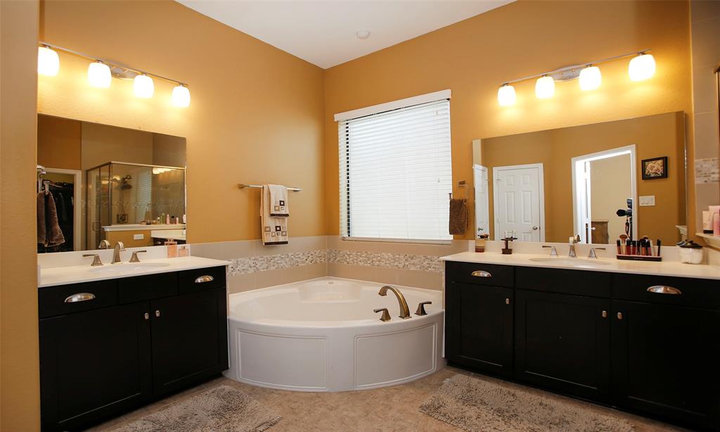 19814 2 Maverick Creek Lane, Cypress, Texas 77433, 5 Bedrooms Bedrooms, 13 Rooms Rooms,4 BathroomsBathrooms,Single-family,For Sale,Maverick Creek,56617205