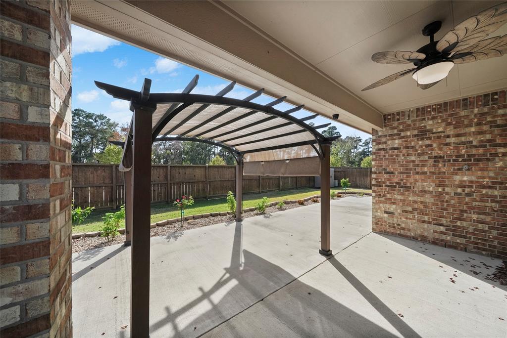 8106 1 Bosphorus Street, Houston, Texas 77044, 3 Bedrooms Bedrooms, 7 Rooms Rooms,2 BathroomsBathrooms,Single-family,For Sale,Bosphorus,13847891