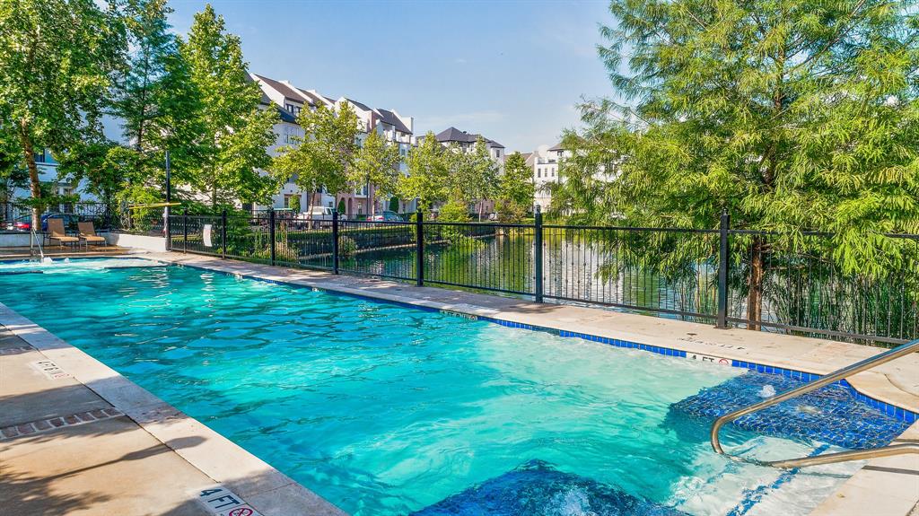 9530 3 London Bridge Station, Houston, Texas 77045, 3 Bedrooms Bedrooms, 3 Rooms Rooms,3 BathroomsBathrooms,Single-family,For Sale,London Bridge,71754501