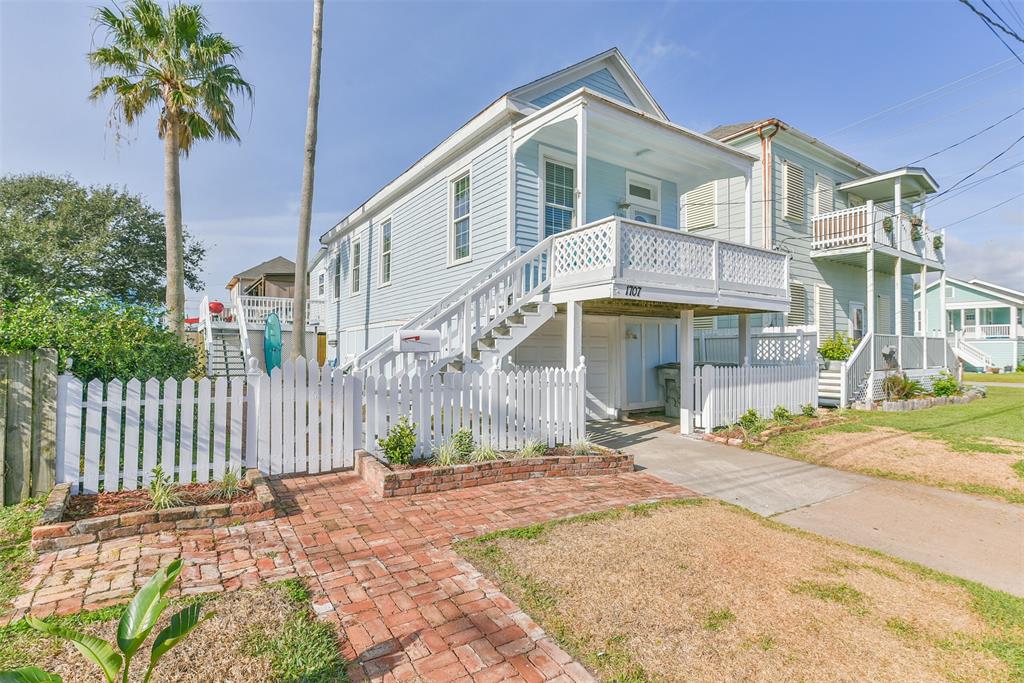 1707 1 18th Street, Galveston, Texas 77550, 2 Bedrooms Bedrooms, 6 Rooms Rooms,1 BathroomBathrooms,Single-family,For Sale,18th,7419864