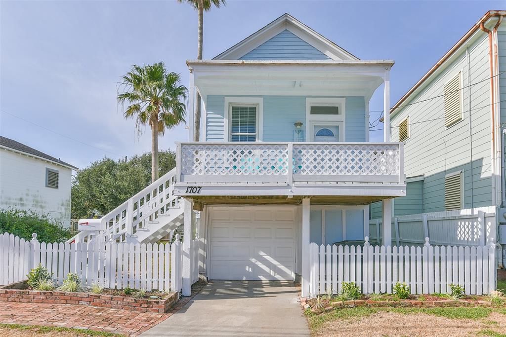 1707 1 18th Street, Galveston, Texas 77550, 2 Bedrooms Bedrooms, 6 Rooms Rooms,1 BathroomBathrooms,Single-family,For Sale,18th,7419864